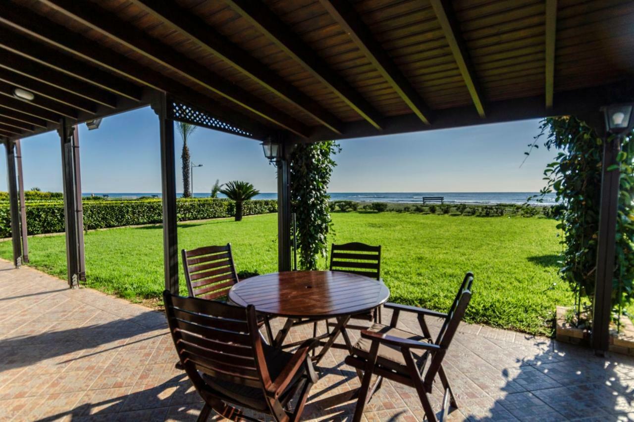 Blue Bay Beach House Ларнака Экстерьер фото