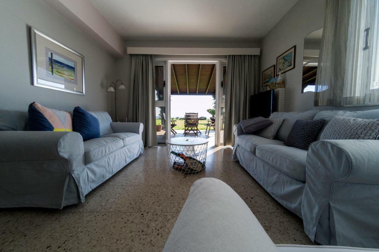 Blue Bay Beach House Ларнака Экстерьер фото